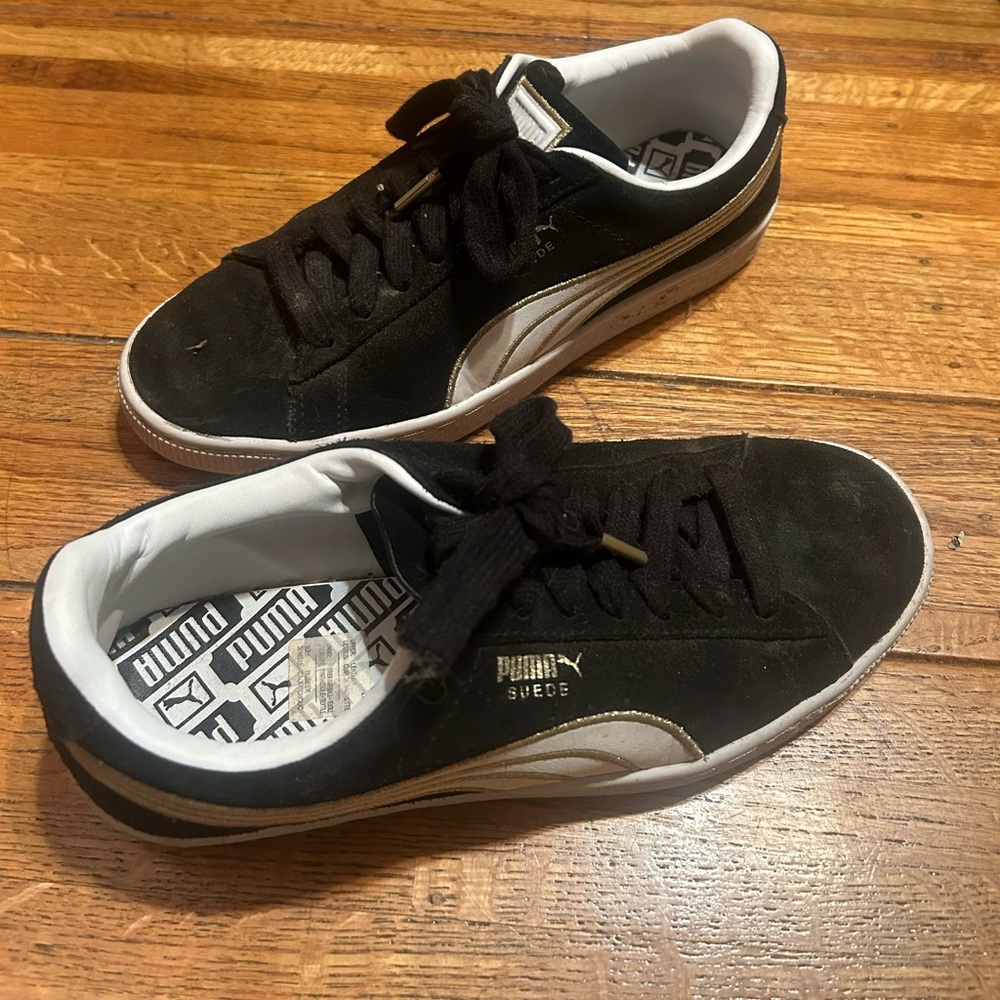 Black puma shoes, size 8. - Picture 1 of 5